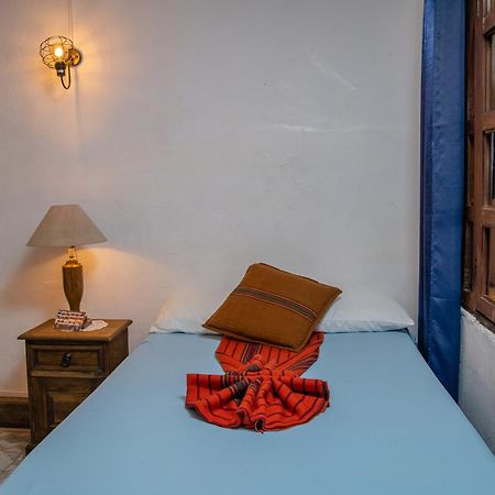 Nikikot Hostel & Hotel Antigua Exteriör bild