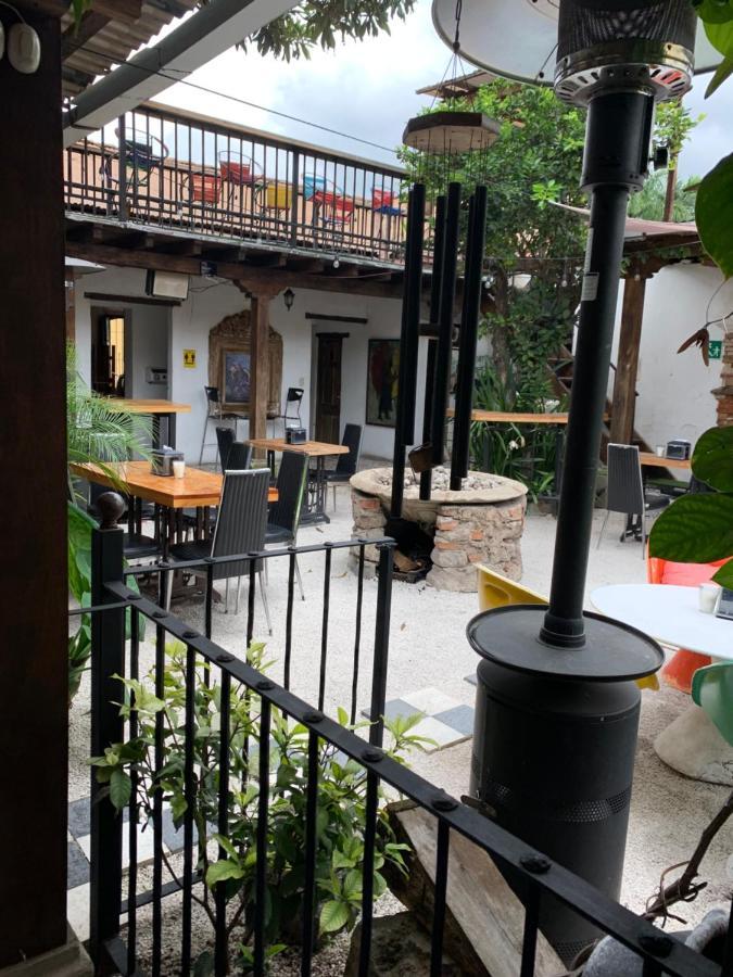 Nikikot Hostel & Hotel Antigua Exteriör bild